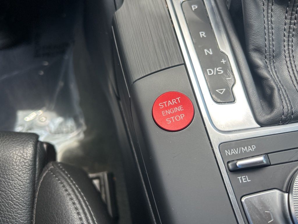 Vehicle image 44 of 49