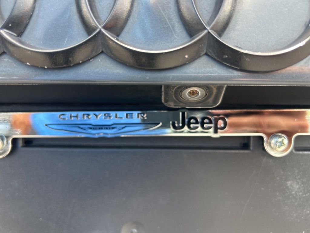 Vehicle image 46 of 49