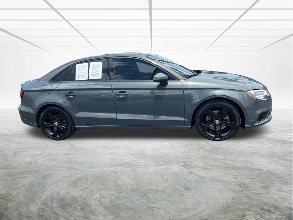Vehicle image 4 of 49