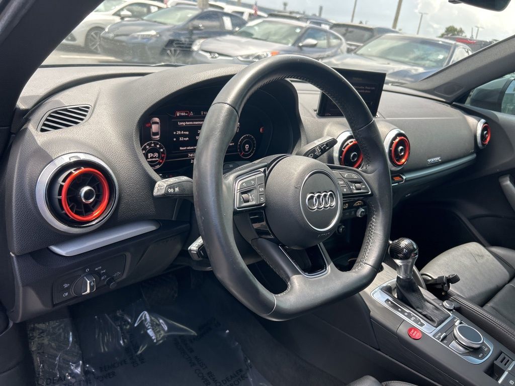 Vehicle image 20 of 49