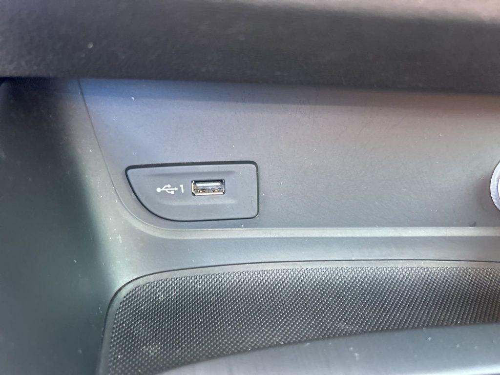 Vehicle image 39 of 49