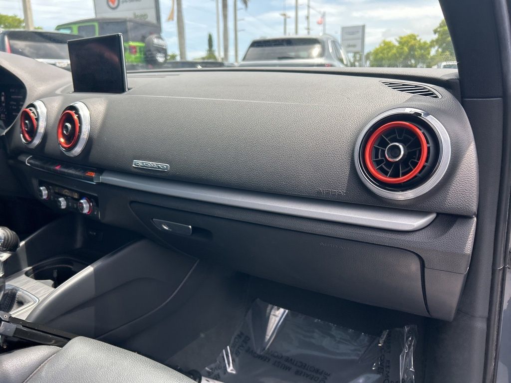 Vehicle image 22 of 49