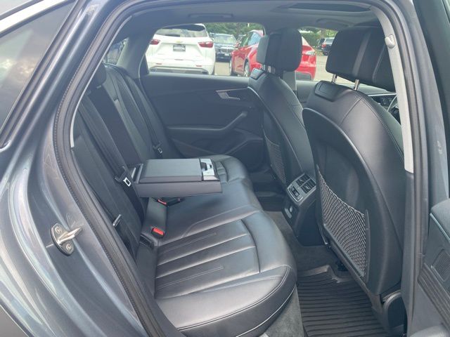 Vehicle image 13 of 50
