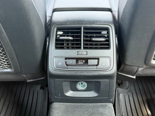 Vehicle image 30 of 50