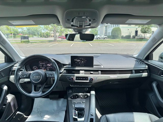 Vehicle image 18 of 50