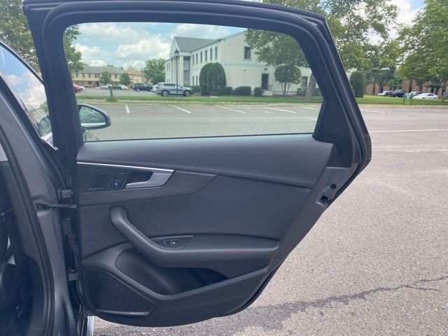Vehicle image 45 of 50
