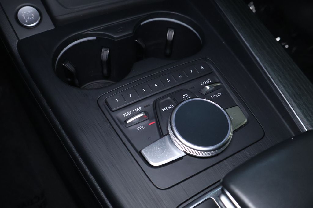 Vehicle image 22 of 41