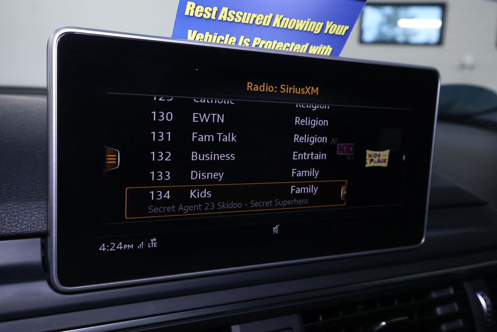 Vehicle image 21 of 41