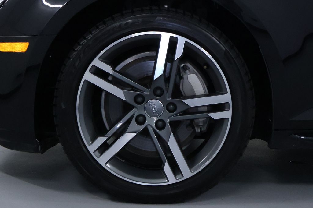 Vehicle image 9 of 41