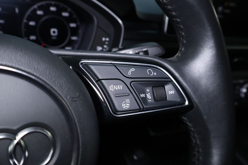 Vehicle image 31 of 41