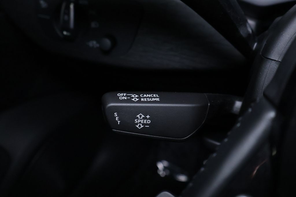 Vehicle image 26 of 41