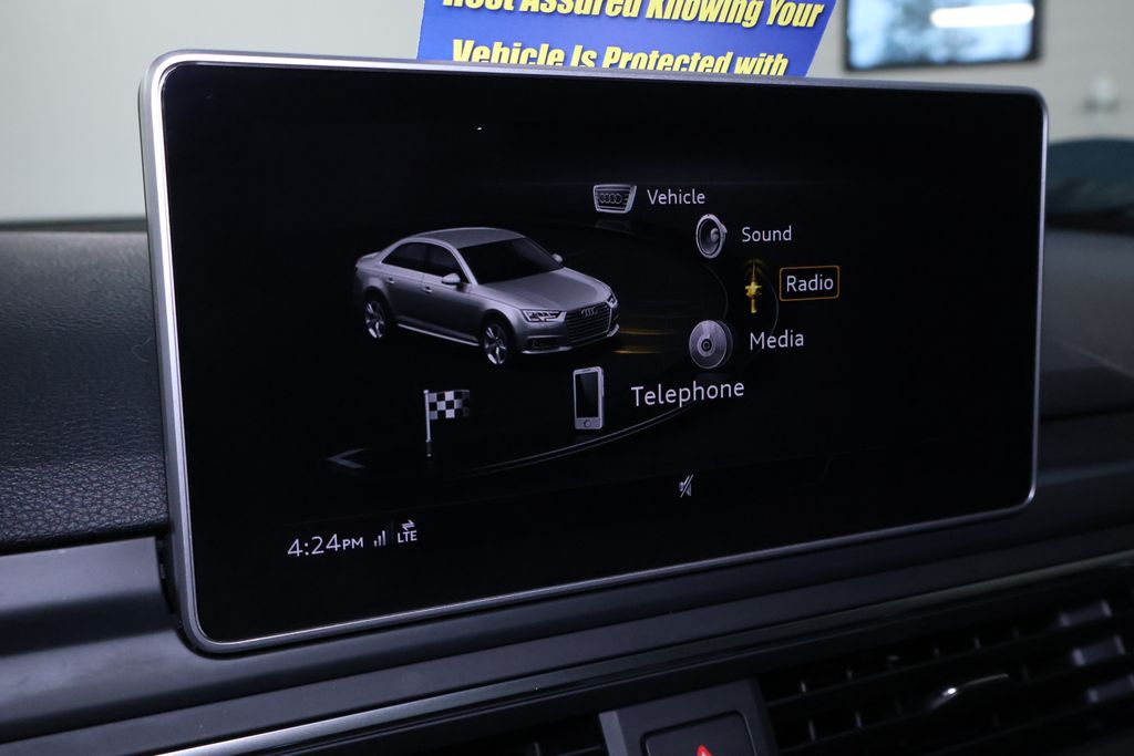 Vehicle image 19 of 41