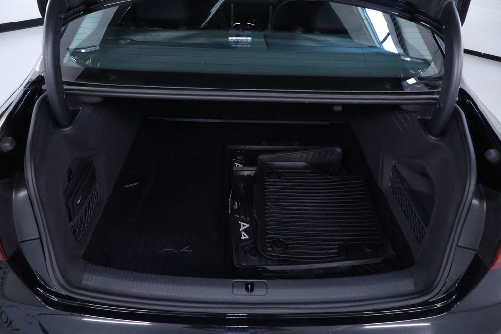 Vehicle image 10 of 41