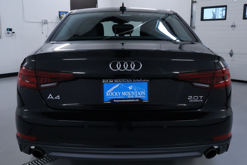 Vehicle image 11 of 41