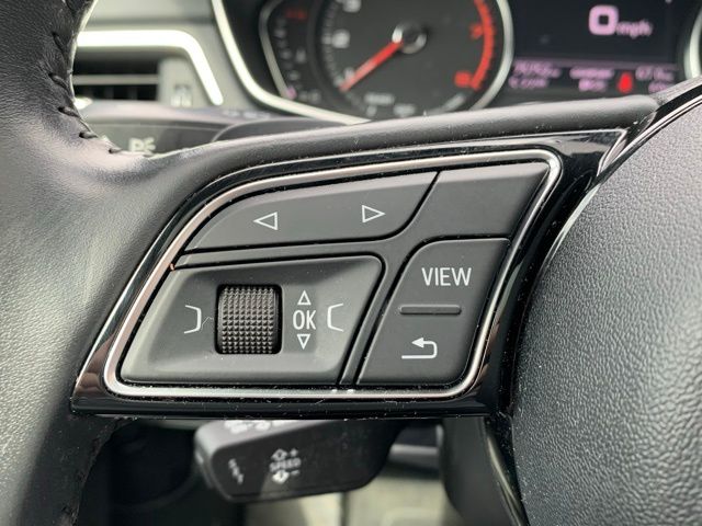 Vehicle image 21 of 35