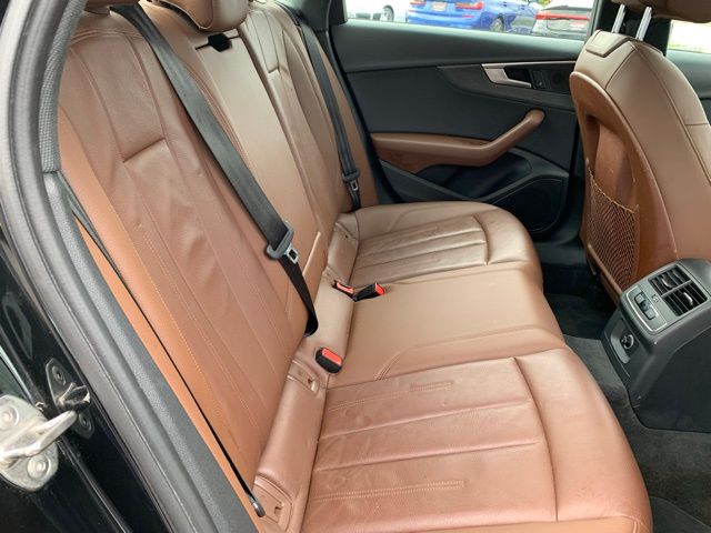 Vehicle image 17 of 35