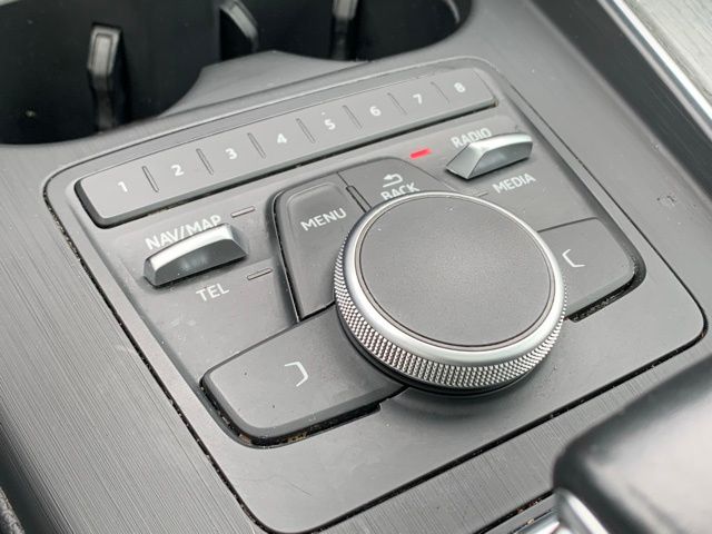 Vehicle image 27 of 35