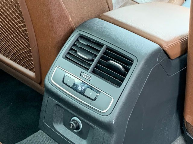 Vehicle image 19 of 35