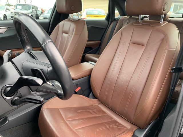 Vehicle image 11 of 35