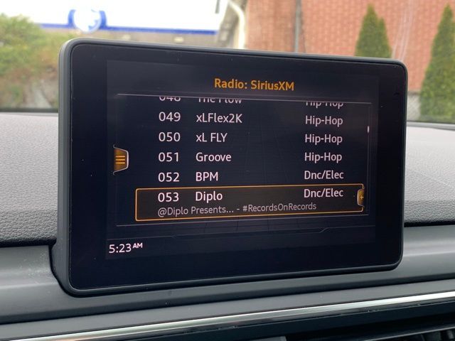 Vehicle image 24 of 35