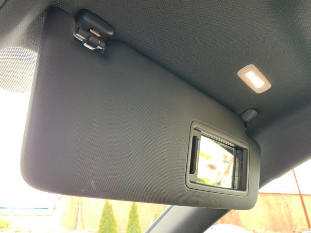 Vehicle image 31 of 35