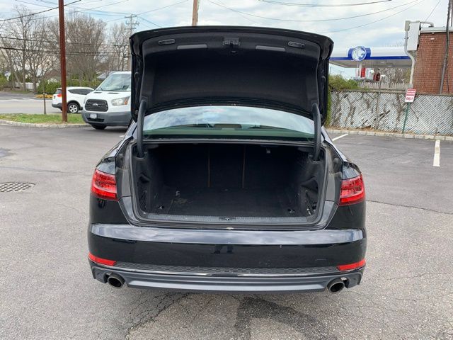 Vehicle image 9 of 35