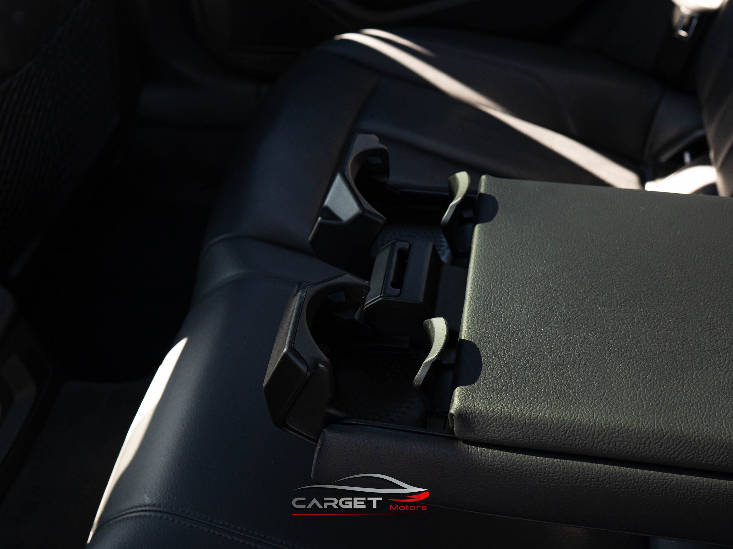 Vehicle image 17 of 47