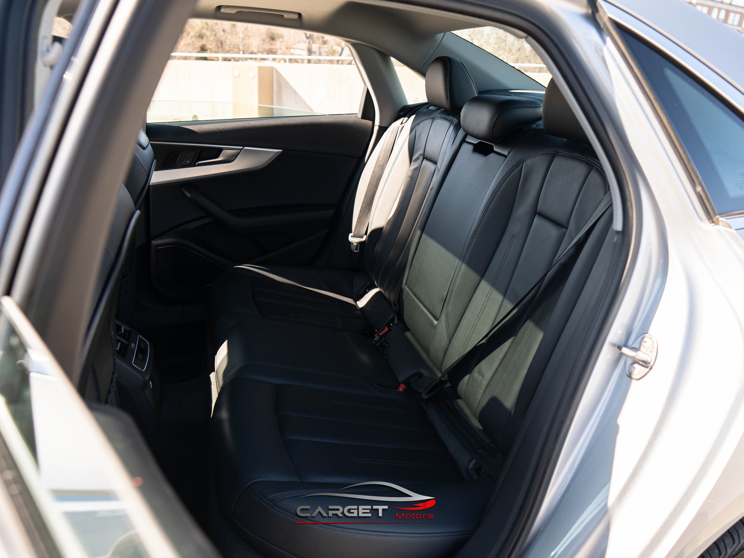 Vehicle image 15 of 47
