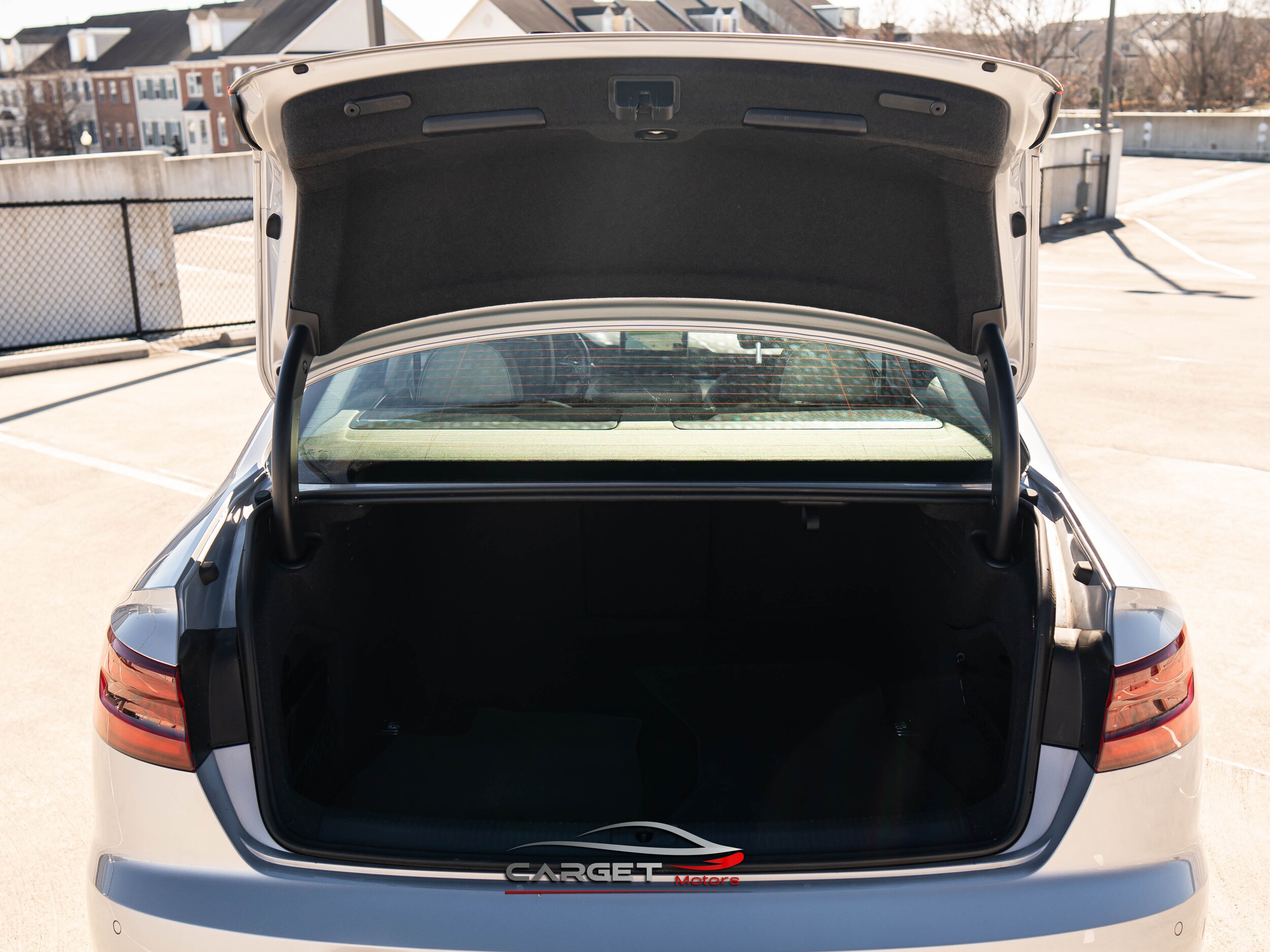 Vehicle image 42 of 47