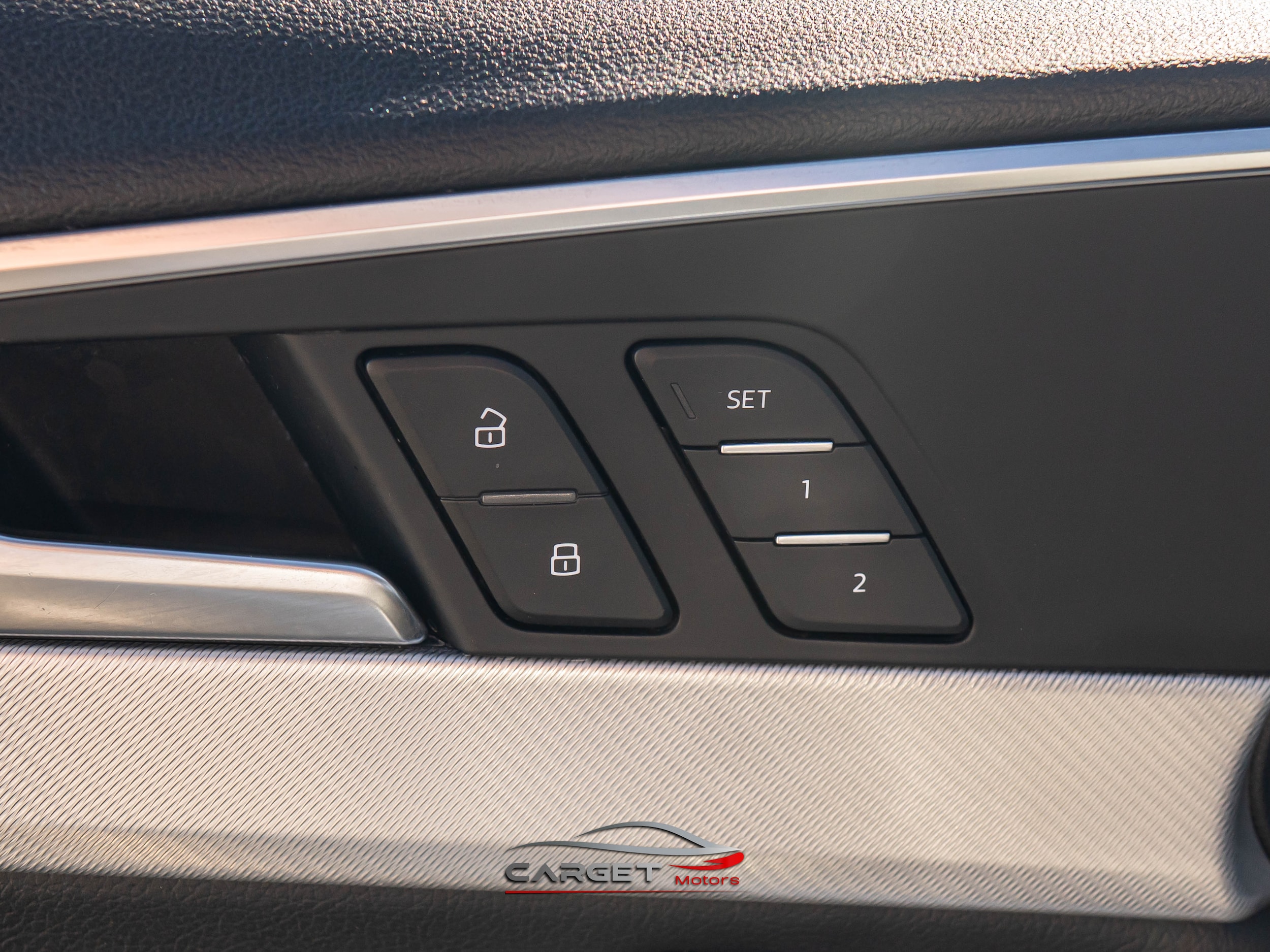 Vehicle image 36 of 47