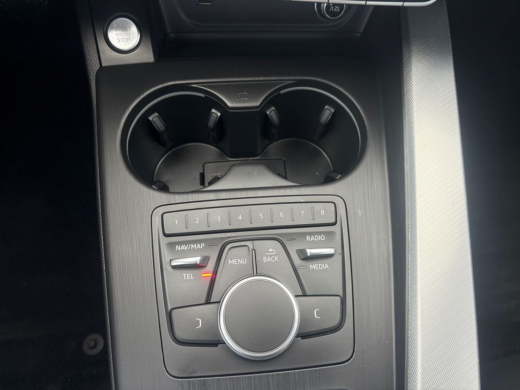 Vehicle image 16 of 18