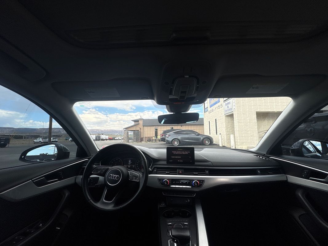 Vehicle image 12 of 18