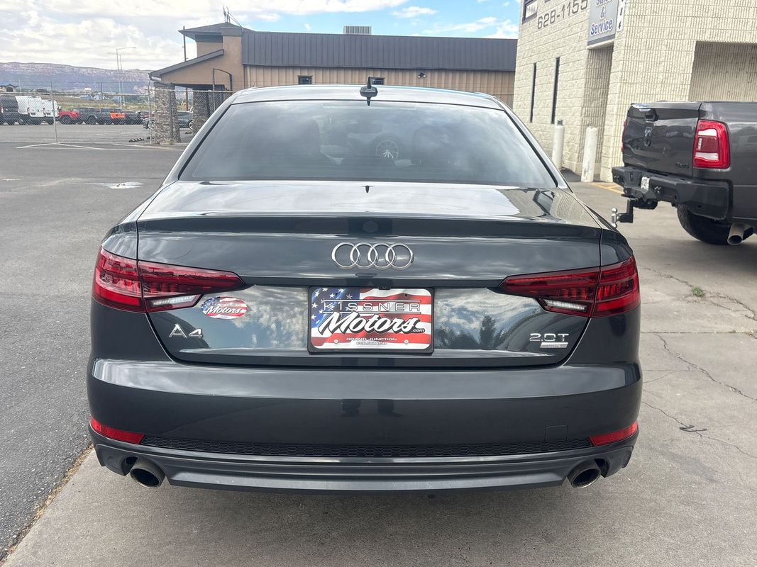 Vehicle image 9 of 18