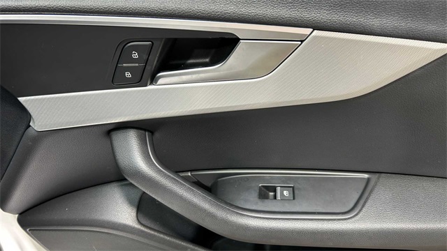 2018 Audi A4 Premium Image 25 of 30
