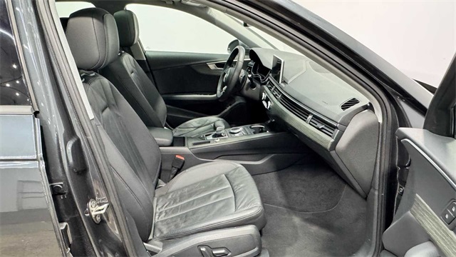 Vehicle image 13 of 34