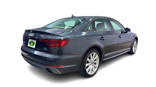 Vehicle image 4 of 34