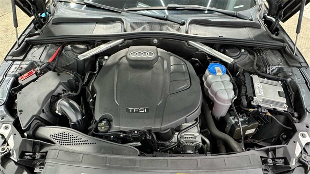 Vehicle image 8 of 34
