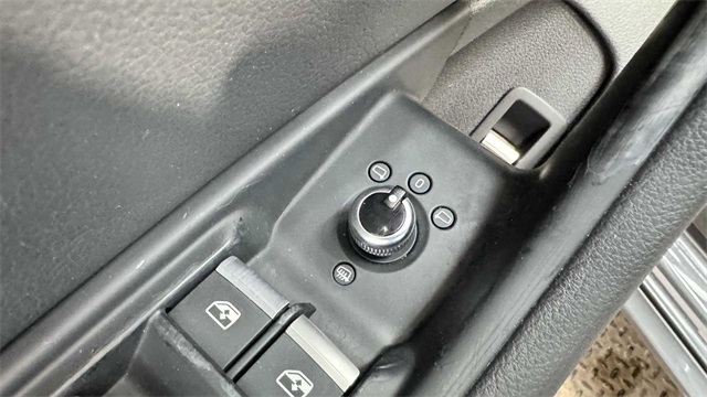 Vehicle image 34 of 34