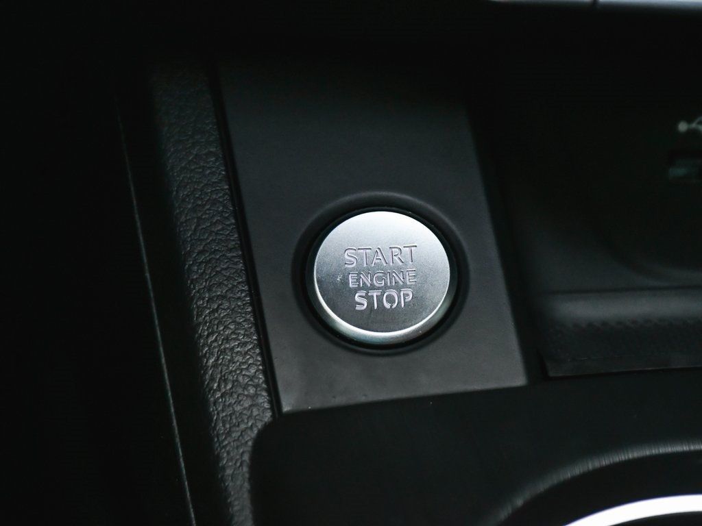 Vehicle image 31 of 78