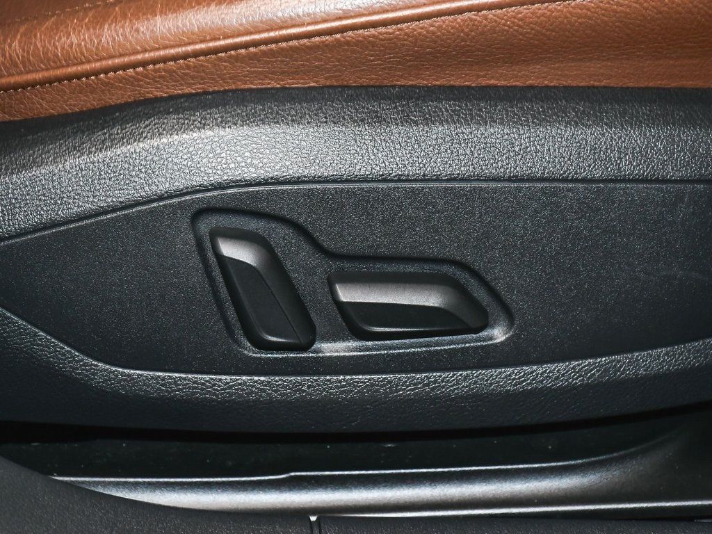 Vehicle image 51 of 78