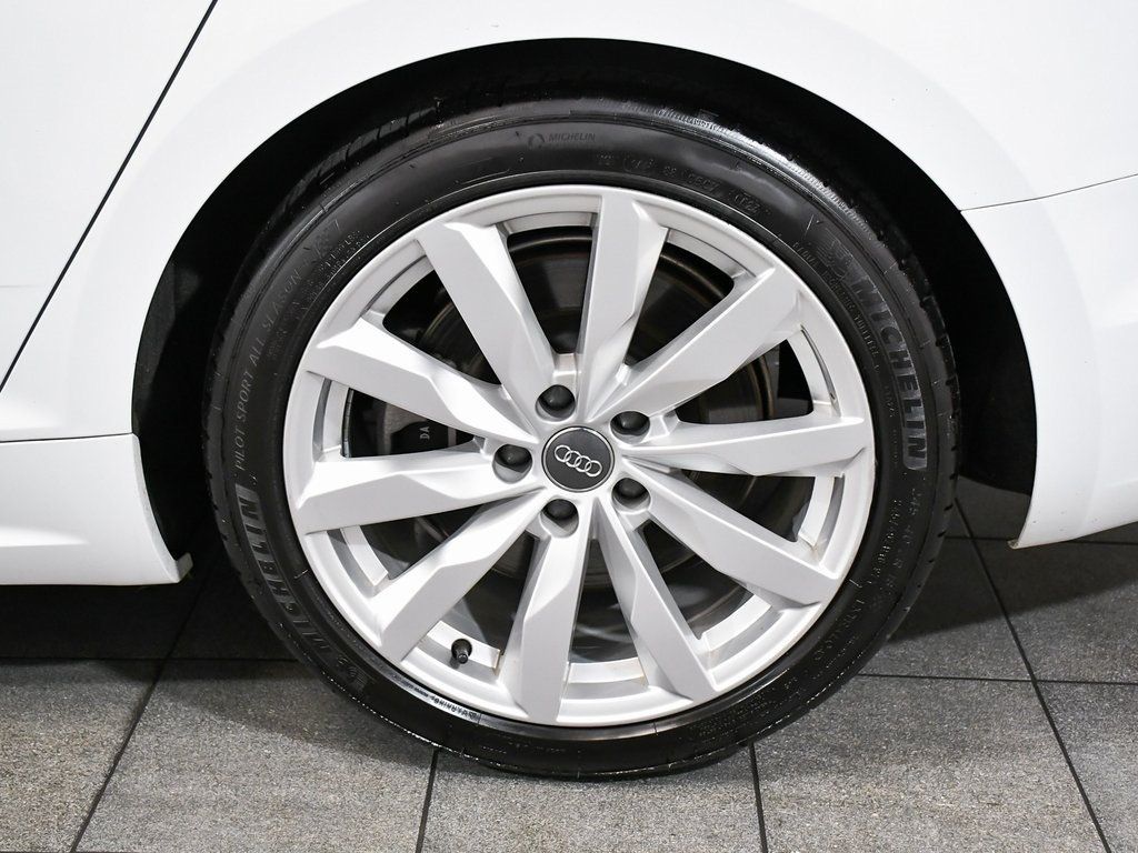 Vehicle image 9 of 78