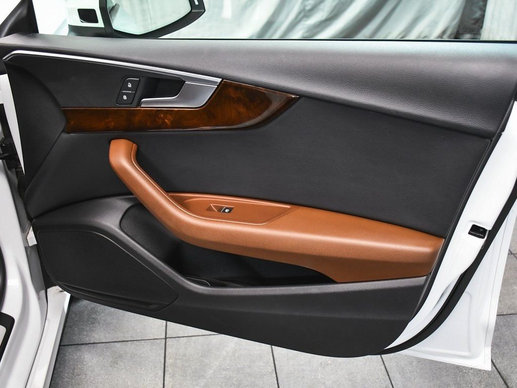 Vehicle image 16 of 78