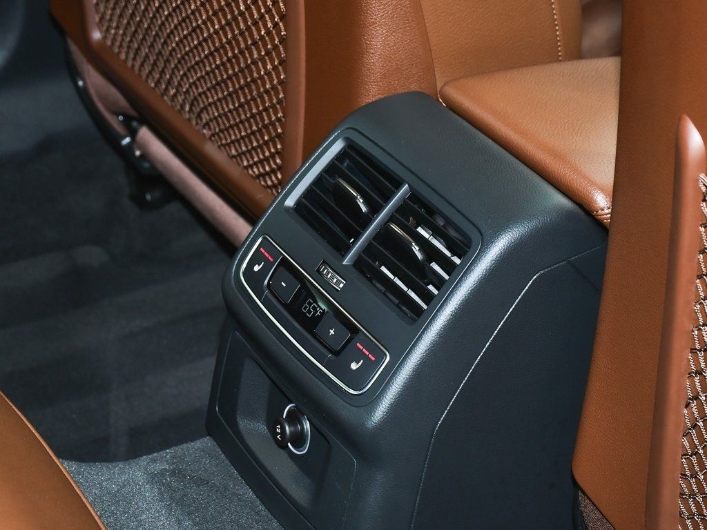 Vehicle image 46 of 78