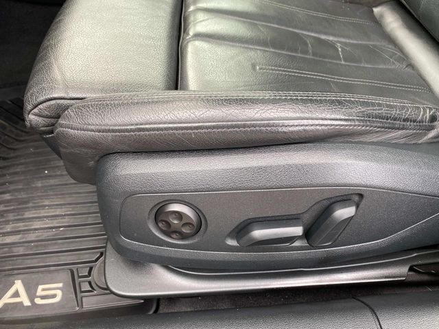 Vehicle image 25 of 43