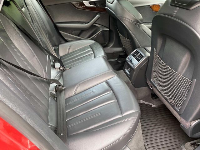 Vehicle image 27 of 43