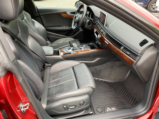 Vehicle image 26 of 43