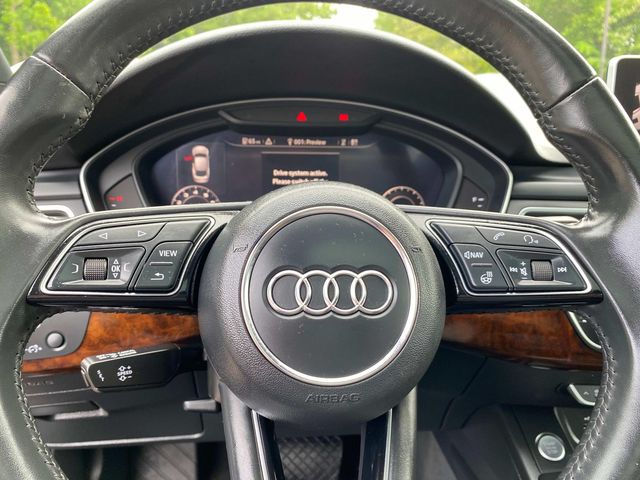 Vehicle image 18 of 43