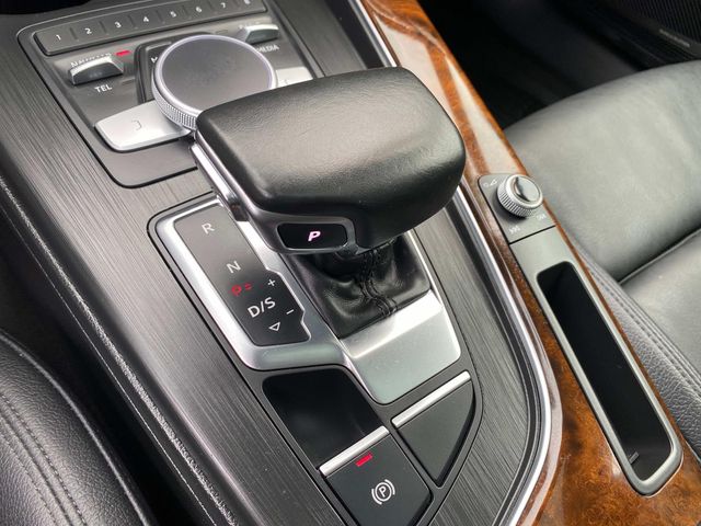 Vehicle image 17 of 43