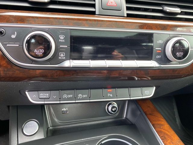 Vehicle image 16 of 43