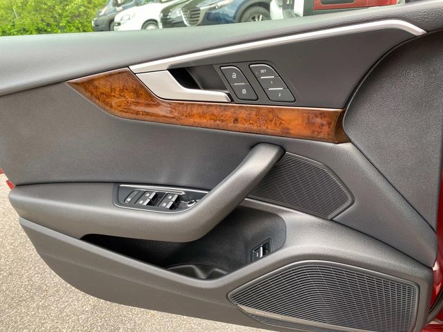 Vehicle image 24 of 43